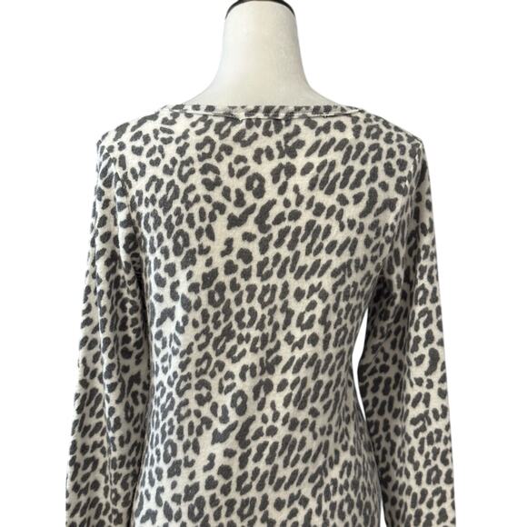 Socialite Womens Pullover Fuzzy Sweater White Leopard Print Long Sleeve S New - Picture 5 of 8
